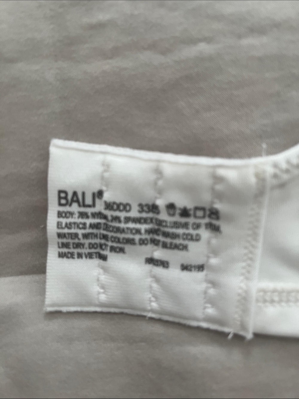 Bali Full Coverage Underwire Bra 36DDD - Picture 3 of 5